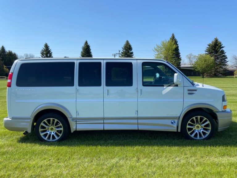 Chevy/GMC Summit White - Explorer Van