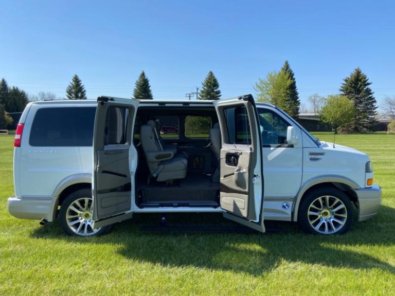 Chevy/GMC Summit White - Explorer Van