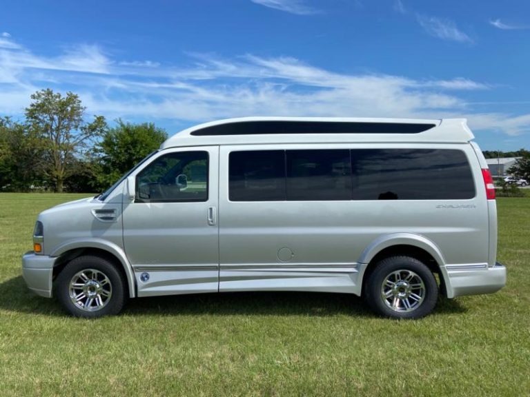 Chevy/GMC Summit White - Explorer Van