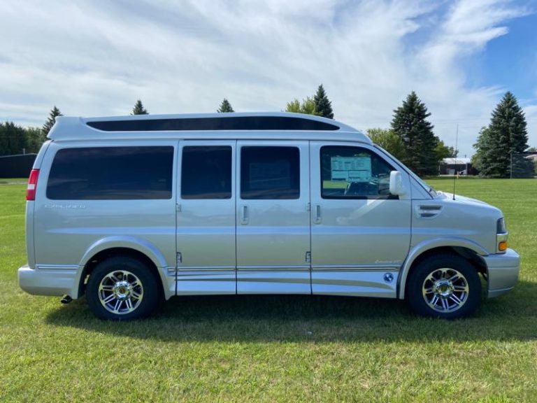 Chevy/GMC Summit White - Explorer Van