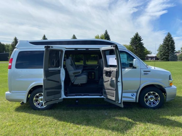 Chevy/GMC Summit White - Explorer Van